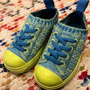 Native barefoot sneakers - toddler sz 7